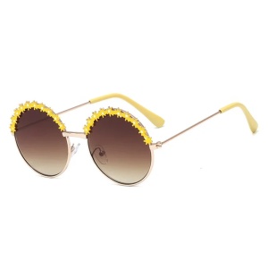 Ochelari de soare pentru fetite, model rotund accesorizat cu floricele, tematica glamour summer, marime universala, galbeni