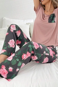 Pijama dama, set 2 piese, bluza cu maneca scurta si pantaloni lungi, model elegant cu imprimeu floral, tematica roses bloom, roz cu negru - Img 4