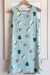 Pijama dama, tip camasa de noapte fara maneci, verde cu imprimeu avocado - Img 2