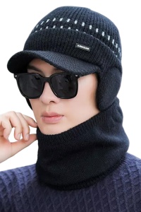 Set doua piese, caciula barbati cu fular asortat, model cu cozoroc si acoperitori pentru urechi, calduros, tematica urban style, marime universala, neagra