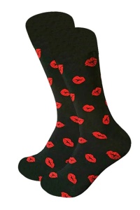 Soseste cute, model peste glezna, cu imprimeu grafic buze, tematica love socks, marime 36-42, unisex, negru inchis
