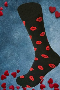 Soseste cute, model peste glezna, cu imprimeu grafic buze, tematica love socks, marime 36-42, unisex, negru inchis - Img 2