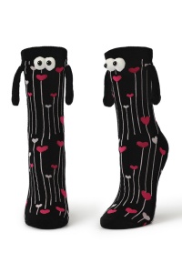 Sosete haioase, model vesel accesorizat cu manute cu magnet si ochisori, imprimeu funny cu inimioare, tematica let's be friends, unisex, marime 36-42, negre