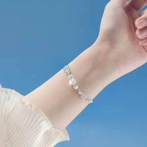 Bratara dama, model delicat cu accesorii bilute, dimensiune reglabila, tematica fancy touch, argintie - Img 3