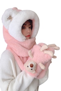 Caciula dama, model cu urechiuse si prelungire tip fular, cu spatiu pentru incalzit mainile tip manusi, accesorizat cu ursuleti dragalasi, tematica young and cute, marime universala, roz