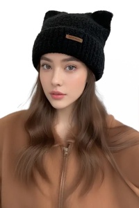 Caciula dama, model street style cu urechiuse de ursulet, calduroasa, tematica fancy winter, marime universala, neagra