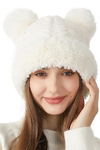 Caciula dama, model vesel calduros cu pom pom, tematica cozy winter, marime universala, alba