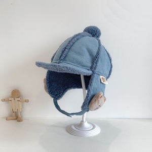 Caciula pentru copii, model cu urechi si prindere cu scai sub barbie, accesorizata cu ursulet, tematica I love winter, 2 – 6 ani, albastra - Img 3