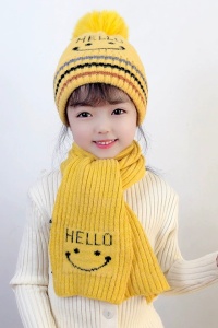Caciula pentru copii, set doua piese, model hello cu pompom, fular asortat, tematica smiley face, 3 - 9 ani, galbena - Img 3