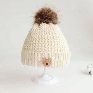Caciula pentru copii, set doua piese, model moale si calduros cu pom pom si fular asortat, tematica I’m a baby bear, 1 – 5 ani, bej - Img 2