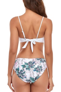 Costum de baie dama, 3 piese, model floral, sutien cu accesoriu metalic, chilot clasic si cover up cu maneci lungi alb - Img 2