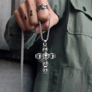 Lant cu pandantiv cruce, model holy cross, M1 forma cilindrica toteme, unisex, argintiu, - Img 3