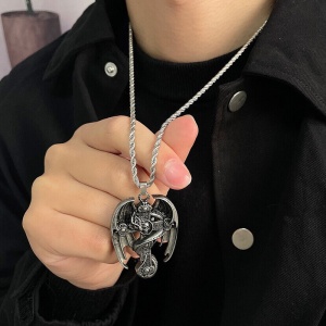 Lant cu pandantiv cruce vintage, model cu dragon si aripi mari, tematica deadly cross, unisex, argintiu, - Img 2