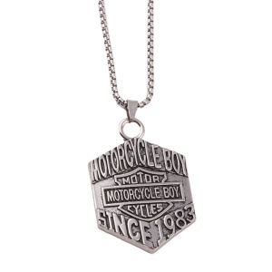 Lant cu pandantiv hexagonal de motociclist, model freedom ride, tematica motorcycle boy, unisex, argintiu,