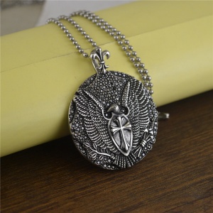 Lant unisex, pandantiv rotund deosebit, model cu vultur si cruce, cristale de sticla cu efect special, tematica royal crest pendant, argintiu, - Img 2