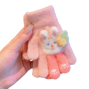 Manusi copii, model cu manseta elastica si iepuras, accesorizate cu o capsunica, tematica little bunny, unisex, marime 3 – 8 ani, roz