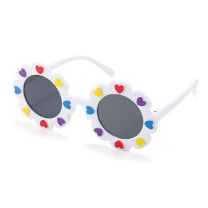 Ochelari de soare pentru copii, model pentru fetite, design floare cu petale in forma de inimioare, marime universala, albi