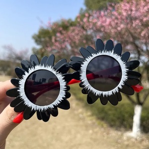 Ochelari de soare pentru copii, unisex, model cu floarea soarelui, tematica beautiful sun flower, marime universala, negri - Img 2