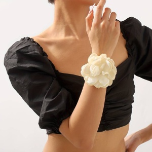 Set 2 piese, choker si bratara asortata, model cu floare eleganta, tematica fashion party, bej - Img 3