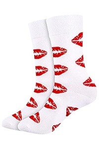 Soseste cute, model peste glezna, cu imprimeu grafic buze, tematica love socks, marime 36-42, unisex, albe