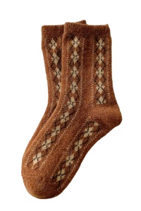 Sosete dama, model calduros cu imprimeu grafic, tematica fashion winter, marime 38 – 42, caramel