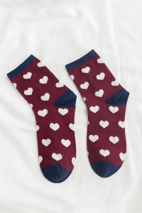 Sosete trendy, model peste glezna, imprimeu grafic cu inimioare, tematica magic heart, marime 36-42, unisex, visinii - Img 3