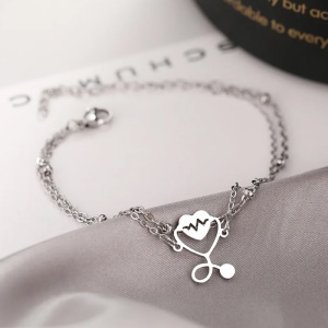Bratara dama, dublata, model doctor heart, pandantiv inima cu stetoscop, cu accesorii bilute, reglabila, argintie - Img 4