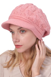 Caciula dama, circumferinta elastica, model cu cozoroc curbat pentru protectie vant si ninsoare, tematica elegant style, marime universala, roz