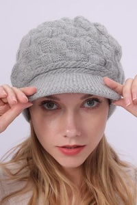 Caciula dama, circumferinta elastica, model cu cozoroc curbat pentru protectie vant si ninsoare, tematica elegant style, marime universala, gri - Img 4