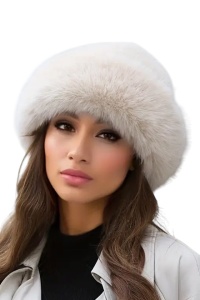 Caciula dama, model calduros elegant cu margine pufoasa, tematica winter lady, marime universala, bej