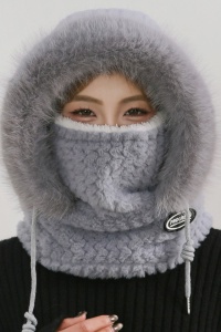 Caciula dama, model moale si pufos tip cagula cu guler inalt, reglabila cu snur, tematica warm and cozy winter, marime universala, gri - Img 3