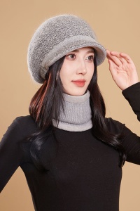 Caciula dama, set doua piese, model chic cu fular tip guler asortat, tematica cool winter, marime universala, gri - Img 2