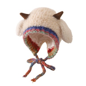 Caciula pentru copii, prindere reglabila sub barbie, accesorizata cu urechiuse, model cute si jucaus, tematica funny lamb, 1 – 6 ani, bej cu multicolor