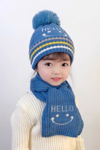 Caciula pentru copii, set doua piese, model hello cu pompom, fular asortat, tematica smiley face, 3 - 9 ani, albastra - Img 2