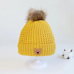 Caciula pentru copii, set doua piese, model moale si calduros cu pom pom si fular asortat, tematica I’m a baby bear, 1 – 5 ani, galbena - Img 2