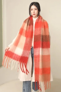 Fular dama, model gros si calduros, moale la atingere, tematica fashion winter, marime universala, rosu - Img 2