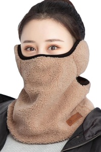 Fular dama, tip guler inalt cu masca si protectie pentru urechi, calduros si moale, tematica winter sport life, marime universala, maro inchis