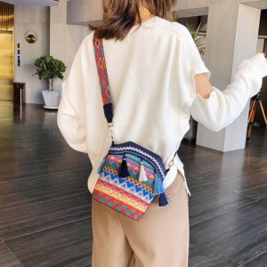 Geanta dama, ciucurei si broderie, model crossbody, piele sintetica, albastru inchis - Img 3