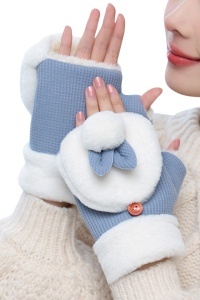 Manusi dama si adolescente, model cu degete dezgolite, capac prindere cu nasturel, accesorizate cu urechiuse si codita de iepuras, tematica winter bunny, marime universala, albastre