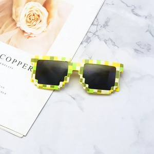 Ochelari de soare pentru copii, unisex, model pixelat, tematica cool gamer, marime universala, galbeni - Img 2