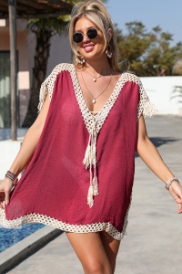 Pareo tip rochie pentru plaja sau strada, decolteu in V reglabil cu ciucurei, broderie pe margini si ciucurei la umeri, rosu bordeaux - Img 3