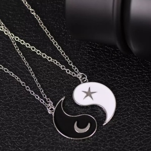 Set lant cuplu cu pandantive ying si yang, model soare si stele, unisex, argintiu - Img 3