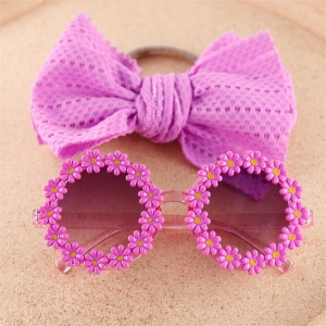 Set ochelari de soare pentru fetite cu funda supradimendionata pentru par, model floricele vesele, marime universala, mov - Img 3
