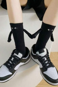 Soseste unisex, model haios accesorizat cu manute cu magnet, tematica let’s be friend, marime 38 – 42, negre - Img 3