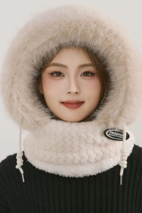 Caciula dama, model moale si pufos tip cagula cu guler inalt, reglabila cu snur, tematica warm and cozy winter, marime universala, bej - Img 3