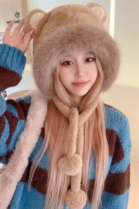 Caciula dama, model pufos accesorizat cu urechiuse, prindere reglabila, tematica warm winter, marime universala, maro - Img 2