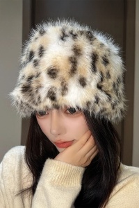 Caciula dama, model pufos, imprimeu animal print, tematica cool style, marime universala, bej - Img 3