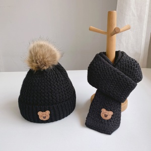 Caciula pentru copii, set doua piese, model moale si calduros cu pom pom si fular asortat, tematica I’m a baby bear, 1 – 5 ani, neagra - Img 3