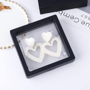 Cercei dama cu inimioare, model fashion elegant, tematica feel the love, albi - Img 3