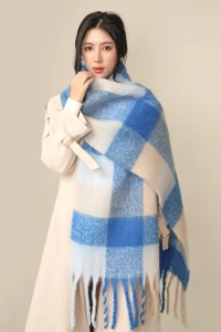 Fular dama, model gros si calduros, moale la atingere, tematica fashion winter, marime universala, albastru inchis - Img 2